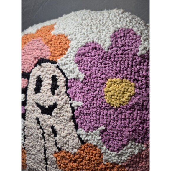 New Cupcakes And Cashmere Hippie Halloween Flower Ghost Round Throw Pillow - Picture 2 of 5
